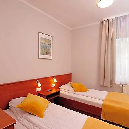 Preemier מלון 3*