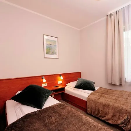 Preemier Hotel